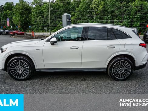 Used 2025 Mercedes-Benz GLC 350e 4MATIC image 6