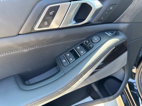 New 2026 BMW X5 xDrive40i w/ Executive Package image 16