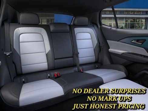New 2026 Chevrolet Equinox EV LT FWD image 17