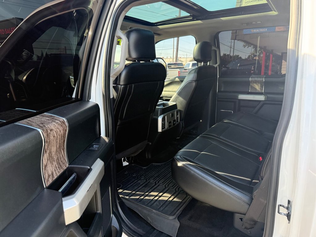 Used 2017 Ford F250 Lariat w/ Lariat Ultimate Package AWD/4WD image 12