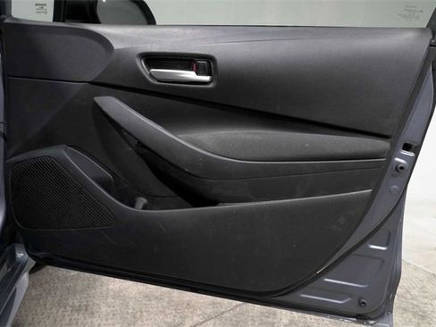 Used 2021 Toyota Corolla LE image 10
