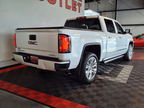 Used 2017 GMC Sierra 1500 Denali w/ Denali Ultimate Package AWD/4WD image 7