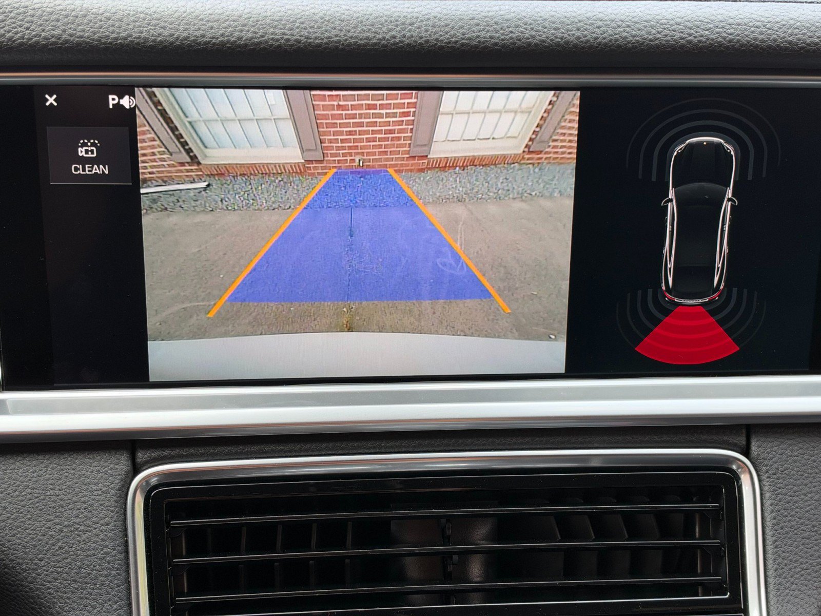 Used 2018 Porsche Panamera image 30