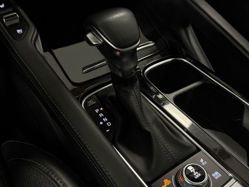 Used 2022 Kia Telluride SX w/ SX Prestige Package image 22