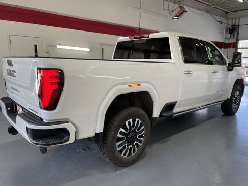New 2026 GMC Sierra 2500 Denali Ultimate image 4