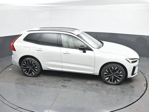 New 2026 Volvo XC60 T8 Ultra w/ Climate Package AWD/4WD image 31