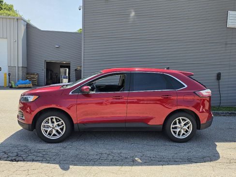 Used 2024 Ford Edge SEL AWD/4WD image 6