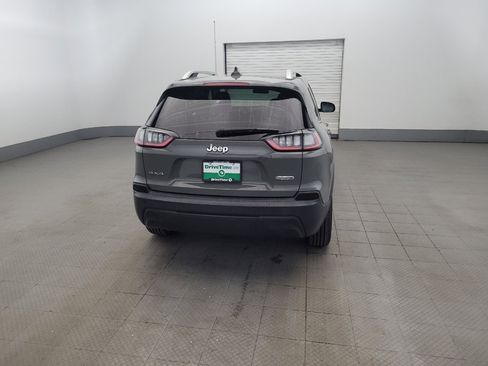 Used 2019 Jeep Cherokee Latitude Plus AWD/4WD image 7