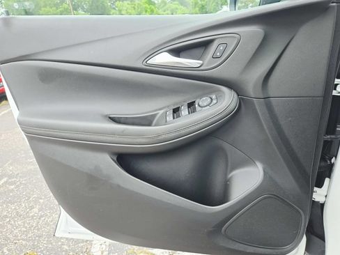 Used 2023 Buick Encore GX Select AWD/4WD image 31