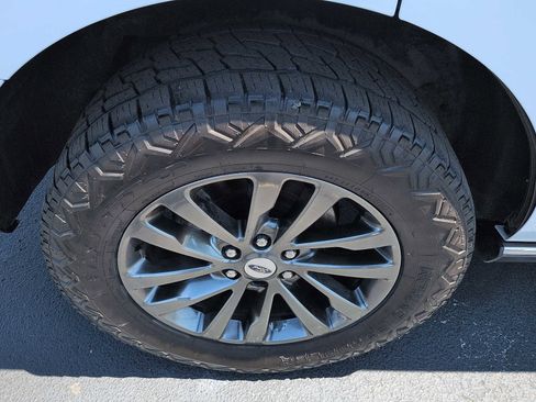 Used 2021 Ford Expedition Limited AWD/4WD image 9
