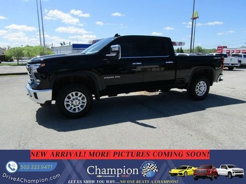 Used 2025 Chevrolet Silverado 2500 LTZ AWD/4WD image 1