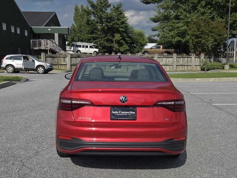 Used 2024 Volkswagen Jetta SE FWD image 6