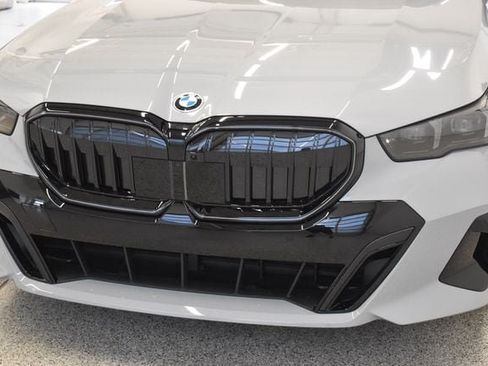 New 2027 BMW 530i xDrive w/ M Sport Package AWD/4WD image 14
