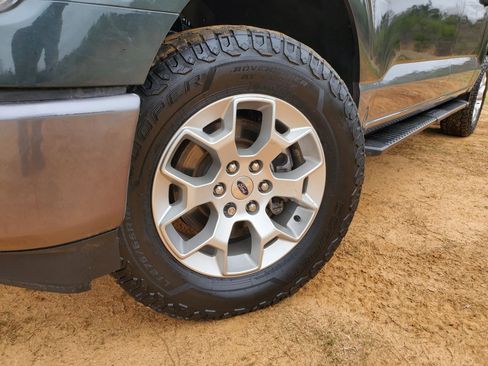 Used 2021 Ford F150 XLT w/ Equipment Group 301A Mid image 3