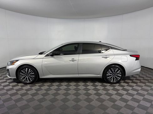 Used 2026 Nissan Altima 2.5 SV FWD image 6