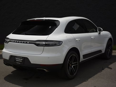 Certified 2021 Porsche Macan AWD/4WD image 7