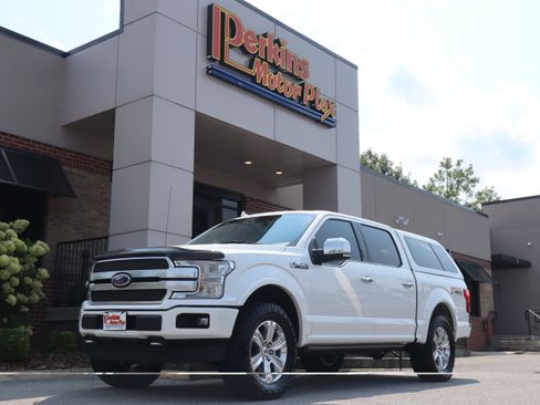 Used 2018 Ford F150 Platinum w/ Equipment Group 701A Luxury AWD/4WD image 32