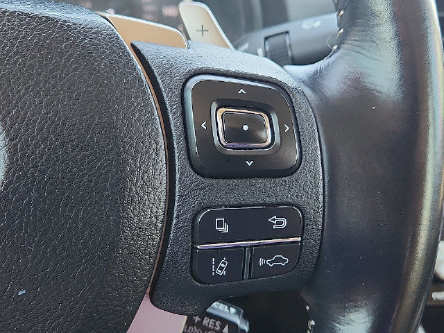 Used 2017 Lexus IS 200t RWD image 16