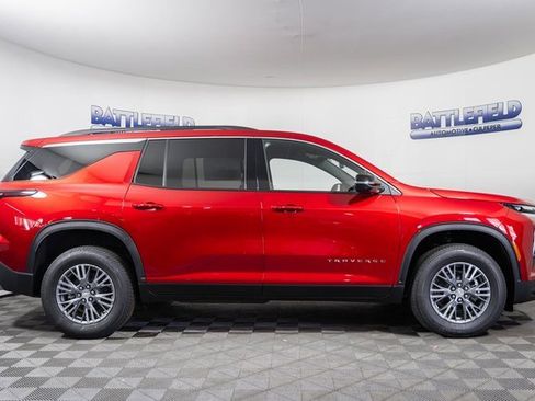 New 2026 Chevrolet Traverse LT image 12