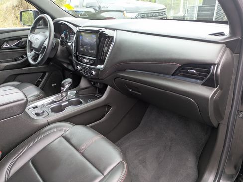 Certified 2023 Chevrolet Traverse RS image 28