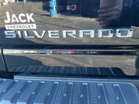 Used 2025 Chevrolet Silverado 2500 LT w/ Z71 Chrome Sport Edition image 7