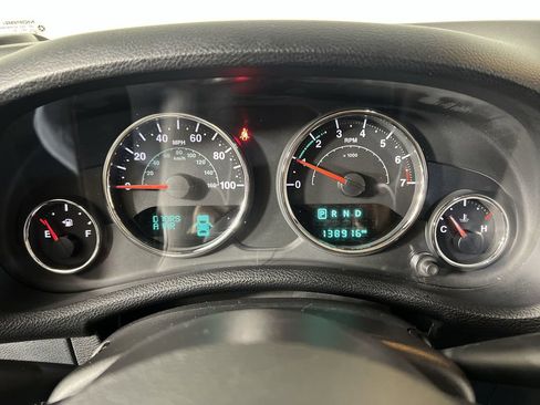 Used 2017 Jeep Wrangler Sahara w/ Dual Top Group image 13