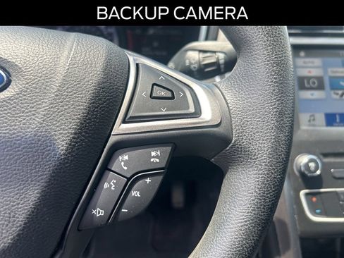 Used 2017 Ford Fusion SE w/ Fusion SE Technology Package FWD image 12