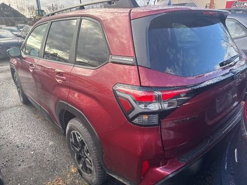 Used 2025 Subaru Forester Premium image 10