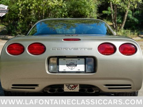 Used 1999 Chevrolet Corvette Coupe RWD image 23
