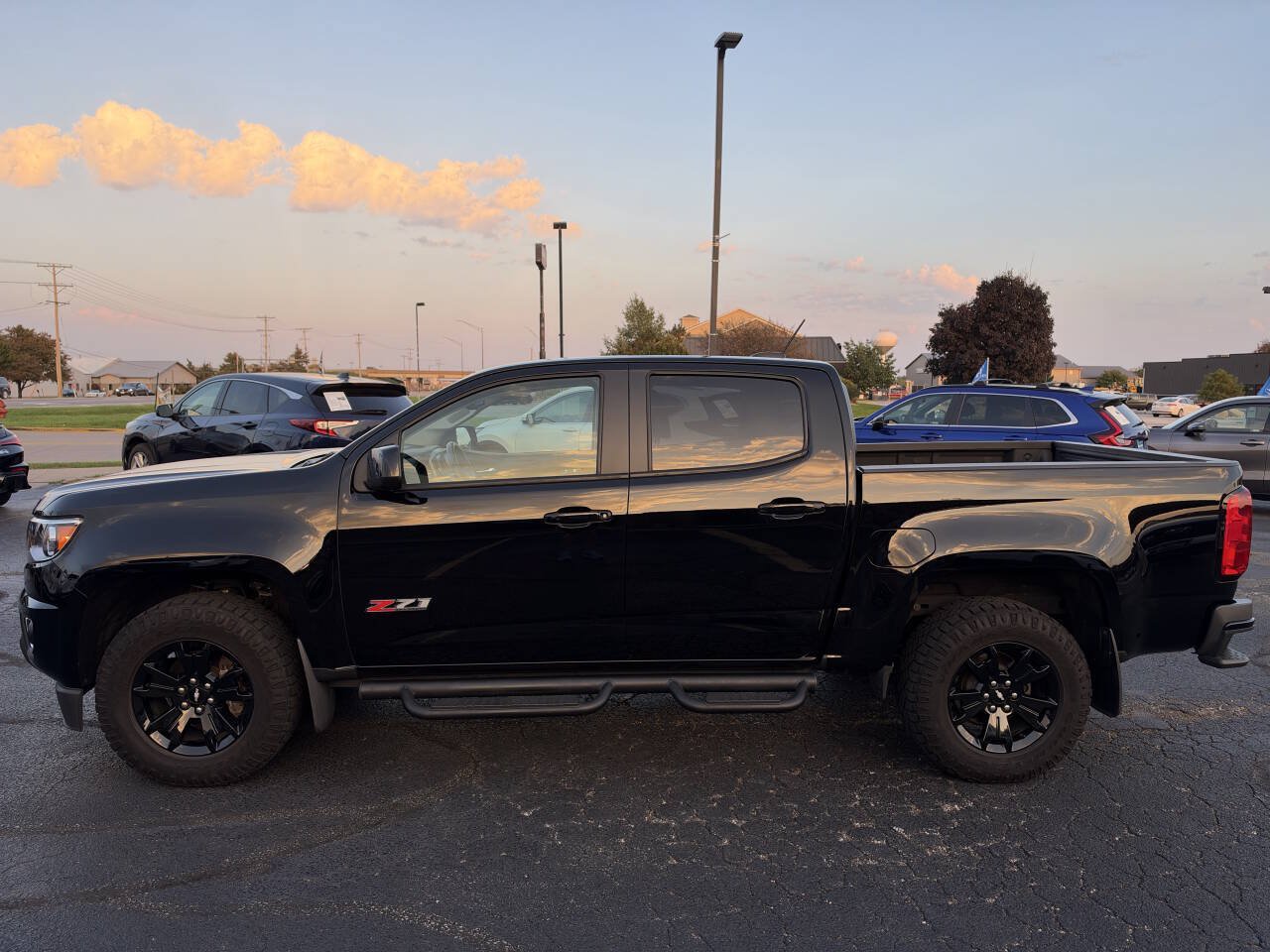 Used 2019 Chevrolet Colorado Z71 w/ Z71 Midnight Edition AWD/4WD image 23