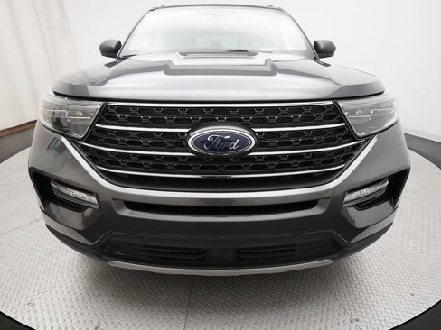 Used 2023 Ford Explorer XLT w/ Equipment Group 202A image 23