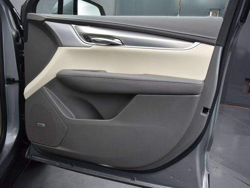 Certified 2024 Cadillac XT5 Premium Luxury AWD/4WD image 32