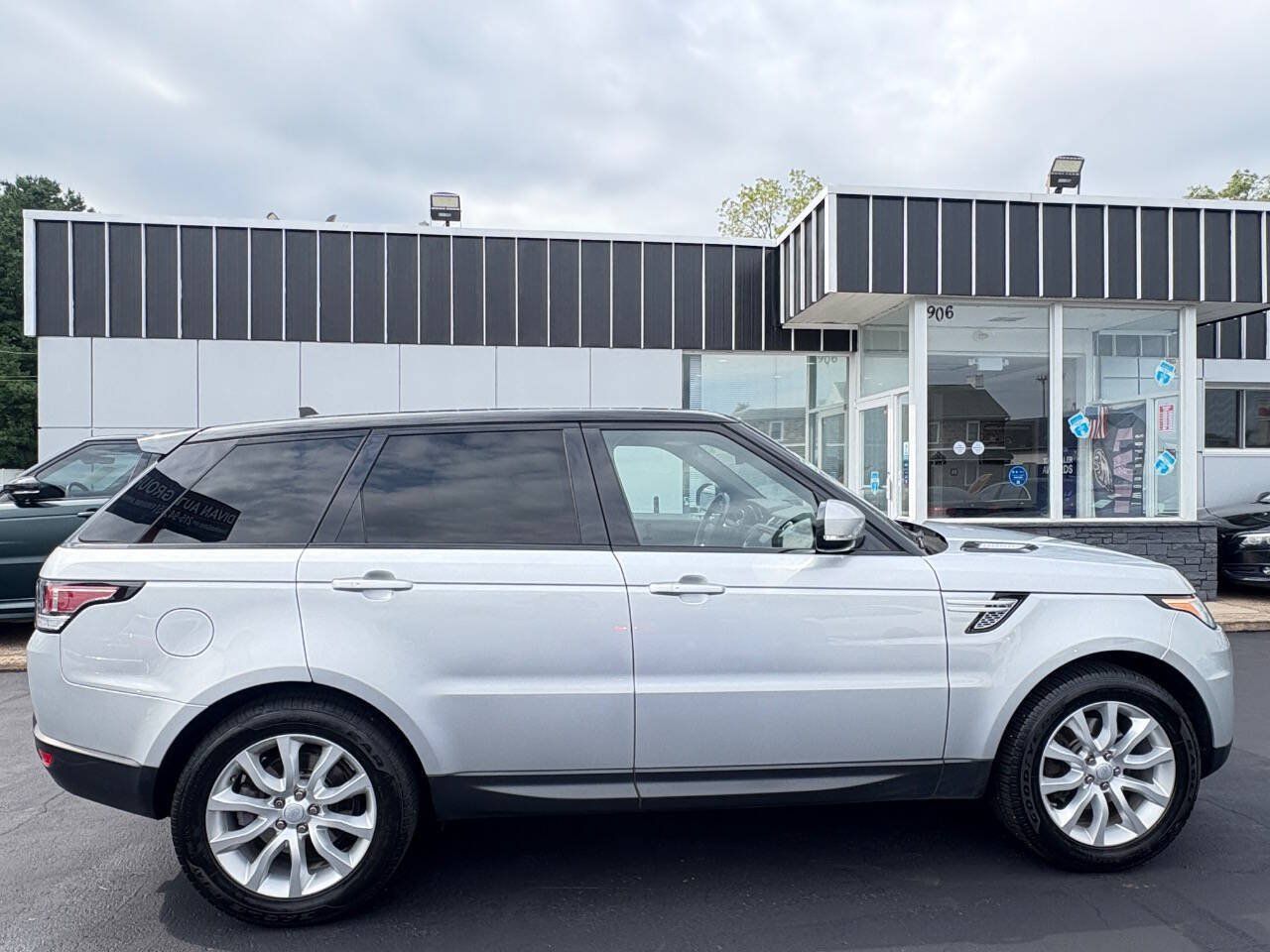 Used 2016 Land Rover Range Rover Sport HSE AWD/4WD image 8