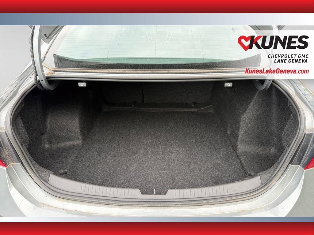 Used 2025 Chevrolet Malibu LT FWD image 40