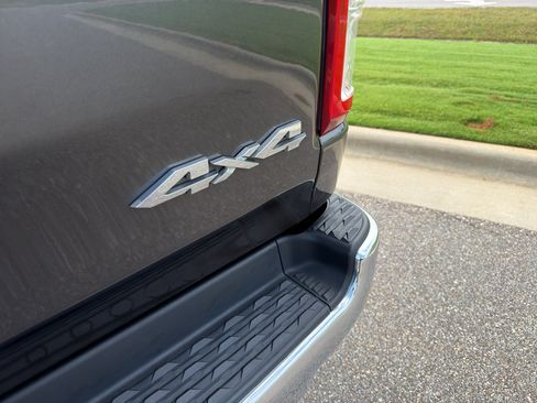 Used 2019 RAM 1500 Big Horn AWD/4WD image 7