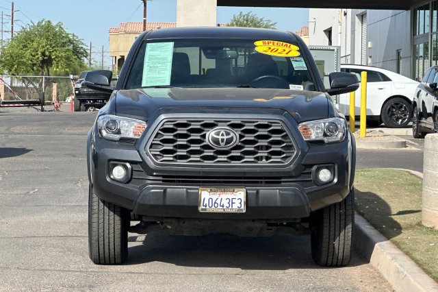 Used 2021 Toyota Tacoma TRD Off-Road w/ Technology Package RWD image 8