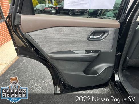 Used 2022 Nissan Rogue SV image 23