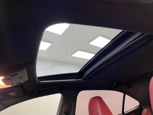 Used 2018 Lexus IS 300 F Sport image 21