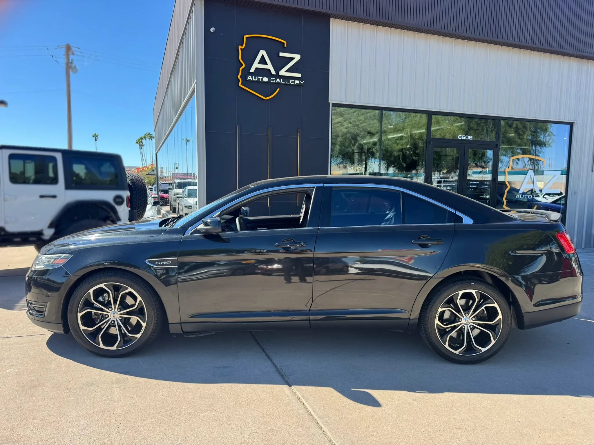 Used 2013 Ford Taurus SHO AWD/4WD image 8