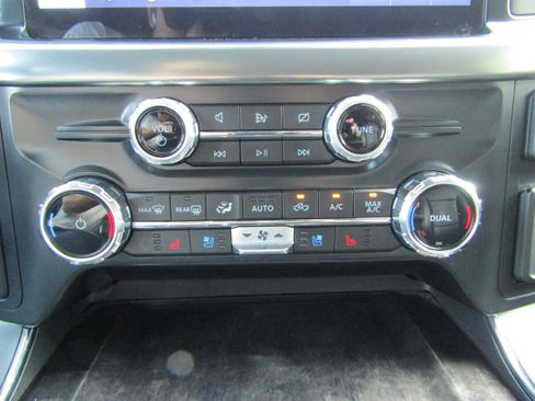 Used 2022 Ford F150 Lariat AWD/4WD image 28
