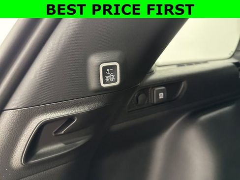 New 2025 Jeep Grand Cherokee Altitude AWD/4WD image 11