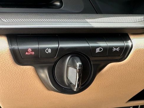 Certified 2022 Porsche 911 Carrera 4S AWD/4WD image 27