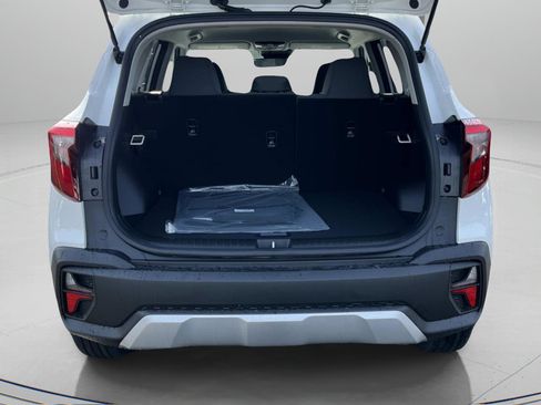 New 2026 Kia Seltos LX image 12