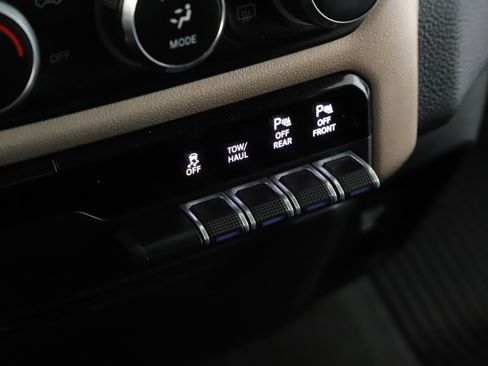 Used 2022 RAM 1500 Laramie image 17