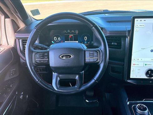 Used 2022 Ford Expedition Limited AWD/4WD image 5
