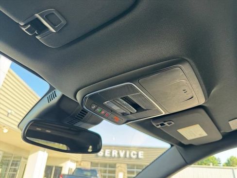 Used 2025 GMC Acadia Denali FWD image 26