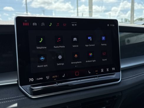 New 2026 Volkswagen Tiguan SE R-Line FWD image 26