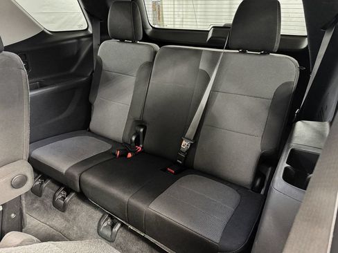 Used 2019 Chevrolet Traverse LT FWD image 11