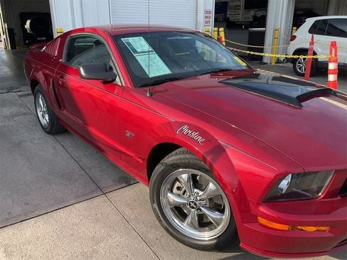 Used 2006 Ford Mustang GT RWD image 1