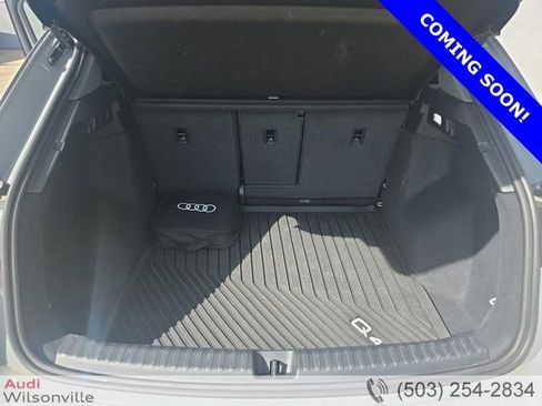 Used 2024 Audi Q4 e-tron Premium w/ Convenience Package image 9